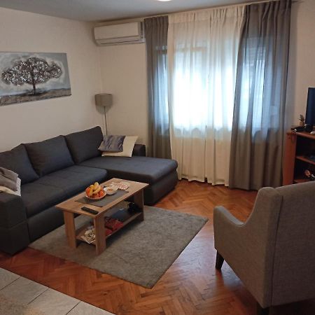 Apartman 1 Zagreb - Maksimir, KBC Rebro, free parking Bagian luar foto