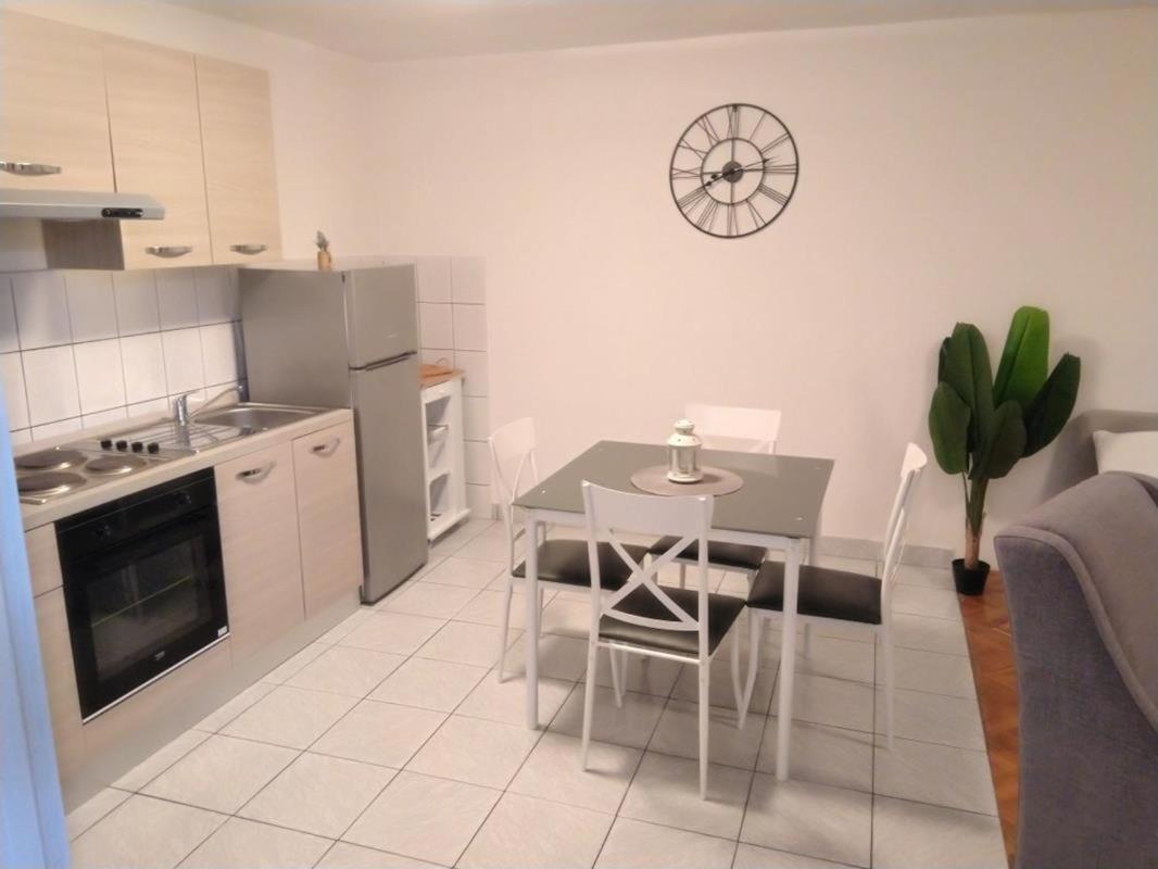 Apartman 1 Zagreb - Maksimir, KBC Rebro, free parking Bagian luar foto