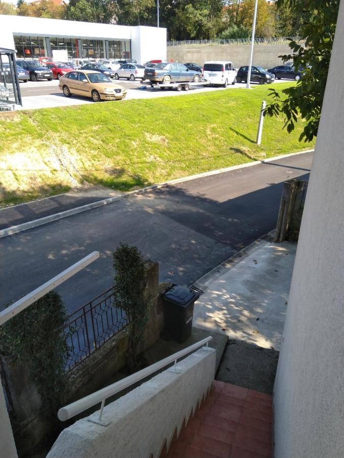 Apartman 1 Zagreb - Maksimir, KBC Rebro, free parking Bagian luar foto